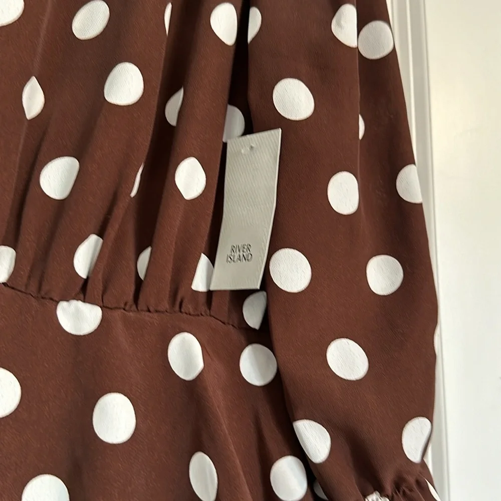 River Island river island